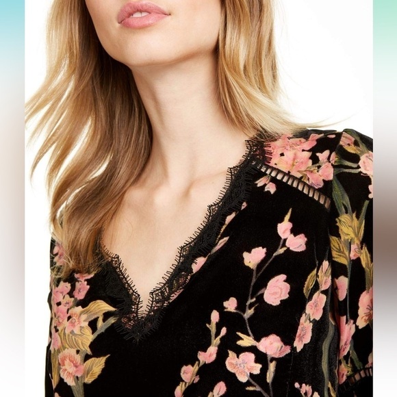 NANETTE LEPORE BLACK VELVET FLORAL BURNOUT LS BLOUSE BELL SLEEVES SIZE XS NWT - Picture 5 of 11